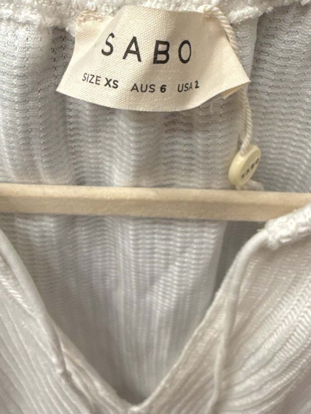 SABO White Ribbed V-Neck Short Sleeve Cinch Waist Top Size XS